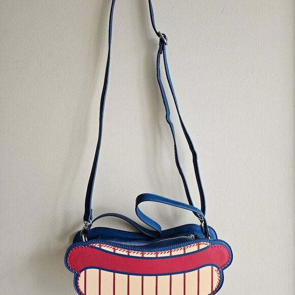 Disney Parks Magic Kingdom Casey’s Corner Hot Dog Crossbody Bag Purse no tag - Picture 5 of 12